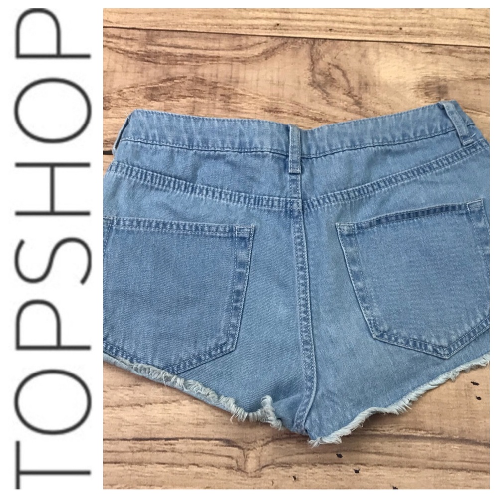 💕SALE💕Topshop Denim Cutoff Shorts - Picture 3 of 7